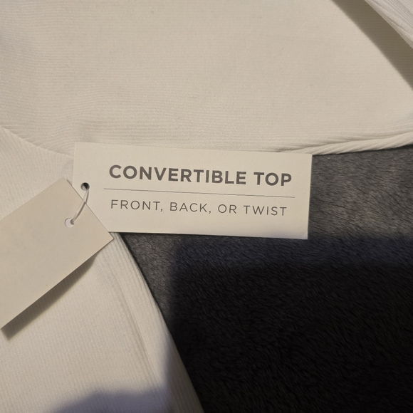 Hollister Long Sleeve Crop Tee SMALL - Picture 7 of 7